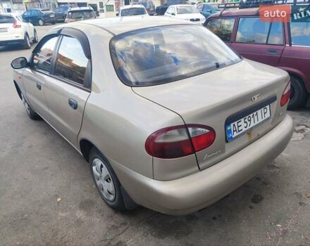 Желтый Дэу Ланос, объемом двигателя 1.39 л и пробегом 215 тыс. км за 2200 $, фото 4 на Automoto.ua