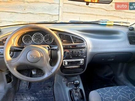Дэу Ланос 2003 в Харькове на Automoto.ua Желтый Дэу Ланос, объемом двигателя 1.5 л и пробегом 215 тыс. км за 1500 $, фото 1 на Automoto.ua