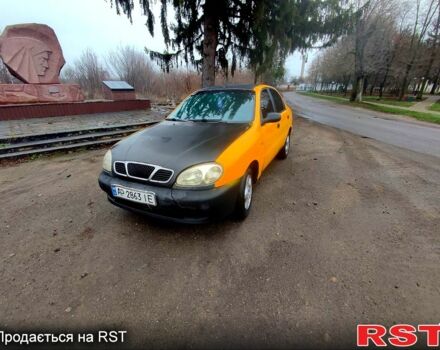 Желтый Дэу Ланос, объемом двигателя 1.4 л и пробегом 269 тыс. км за 1250 $, фото 1 на Automoto.ua