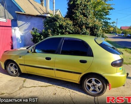 Желтый Дэу Ланос, объемом двигателя 1.5 л и пробегом 330 тыс. км за 2000 $, фото 1 на Automoto.ua