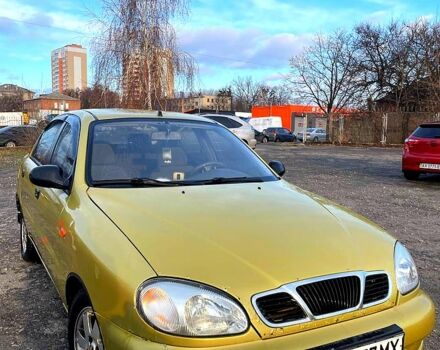 Желтый Дэу Ланос, объемом двигателя 1.5 л и пробегом 220 тыс. км за 1800 $, фото 1 на Automoto.ua