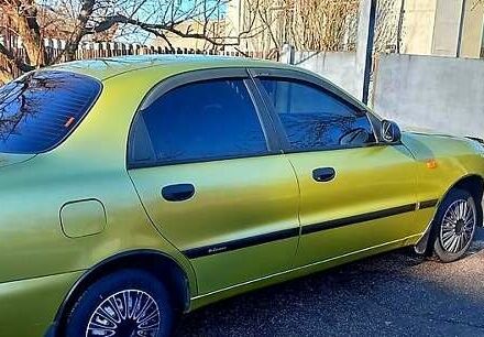 Желтый Дэу Ланос, объемом двигателя 1.5 л и пробегом 220 тыс. км за 2600 $, фото 1 на Automoto.ua