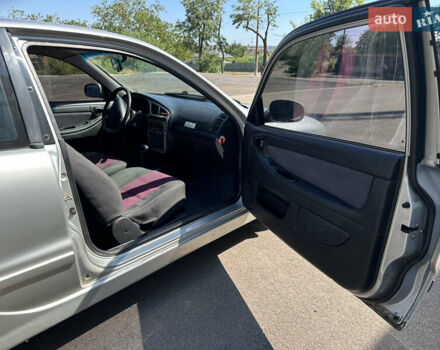 Дэу Ланос 2003 в Кривом Роге на Automoto.ua Серый Дэу Ланос, объемом двигателя 1.6 л и пробегом 237 тыс. км за 3150 $, фото 7 на Automoto.ua