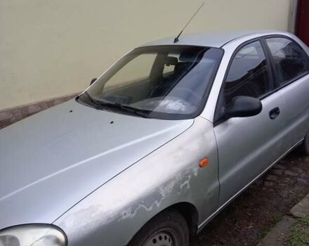 Дэу Ланос 2004 в Мукачеве на Automoto.ua Серый Дэу Ланос, объемом двигателя 1.5 л и пробегом 196 тыс. км за 2000 $, фото 2 на Automoto.ua