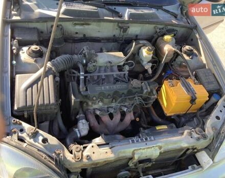 Сірий Деу Ланос, об'ємом двигуна 1.5 л та пробігом 235 тис. км за 2500 $, фото 4 на Automoto.ua