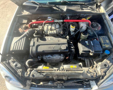 Сірий Деу Ланос, об'ємом двигуна 1.6 л та пробігом 281 тис. км за 2300 $, фото 3 на Automoto.ua