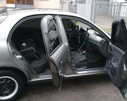 Сірий Деу Ланос, об'ємом двигуна 1.5 л та пробігом 312 тис. км за 2600 $, фото 4 на Automoto.ua