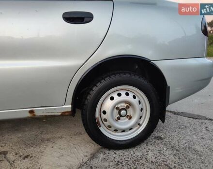 Дэу Ланос 2003 в Львове на Automoto.ua Серый Дэу Ланос, объемом двигателя 1.3 л и пробегом 254 тыс. км за 1600 $, фото 6 на Automoto.ua