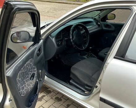 Сірий Деу Ланос, об'ємом двигуна 1.5 л та пробігом 281 тис. км за 2000 $, фото 8 на Automoto.ua