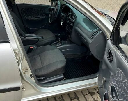 Сірий Деу Ланос, об'ємом двигуна 1.5 л та пробігом 281 тис. км за 2000 $, фото 5 на Automoto.ua