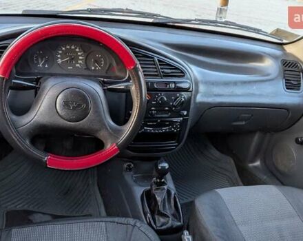 Деу Ланос 2004 у Старокостянтинів на Automoto.ua Сірий Деу Ланос, об'ємом двигуна 1.5 л та пробігом 183 тис. км за 2100 $, фото 6 на Automoto.ua