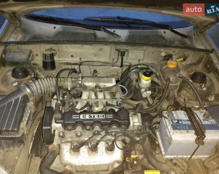 Серый Дэу Ланос, объемом двигателя 1.5 л и пробегом 262 тыс. км за 3000 $, фото 4 на Automoto.ua