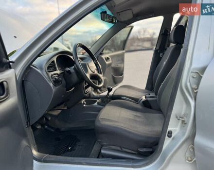 Сірий Деу Ланос, об'ємом двигуна 1.5 л та пробігом 176 тис. км за 2400 $, фото 24 на Automoto.ua