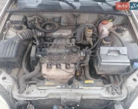 Серый Дэу Ланос, объемом двигателя 1.5 л и пробегом 317 тыс. км за 1950 $, фото 1 на Automoto.ua