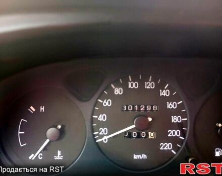 Дэу Ланос 2005 в Петрово на Automoto.ua Серый Дэу Ланос, объемом двигателя 1.5 л и пробегом 300 тыс. км за 1000 $, фото 3 на Automoto.ua