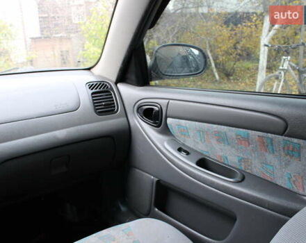 Деу Ланос 2005 у Житомирі на Automoto.ua Сірий Деу Ланос, об'ємом двигуна 1.6 л та пробігом 215 тис. км за 1750 $, фото 9 на Automoto.ua