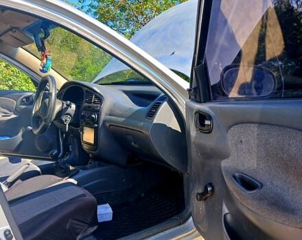 Серый Дэу Ланос, объемом двигателя 1.5 л и пробегом 440 тыс. км за 2000 $, фото 5 на Automoto.ua