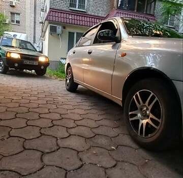 Серый Дэу Ланос, объемом двигателя 1.5 л и пробегом 238 тыс. км за 2499 $, фото 2 на Automoto.ua