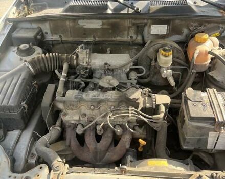 Сірий Деу Ланос, об'ємом двигуна 1.5 л та пробігом 203 тис. км за 2000 $, фото 5 на Automoto.ua