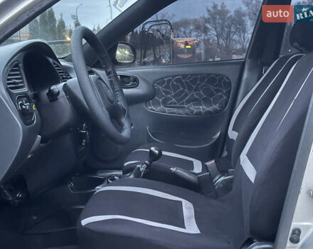 Деу Ланос 2007 у Дрогобичі на Automoto.ua Сірий Деу Ланос, об'ємом двигуна 1.5 л та пробігом 184 тис. км за 1999 $, фото 39 на Automoto.ua