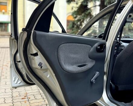 Серый Дэу Ланос, объемом двигателя 1.5 л и пробегом 171 тыс. км за 2350 $, фото 4 на Automoto.ua