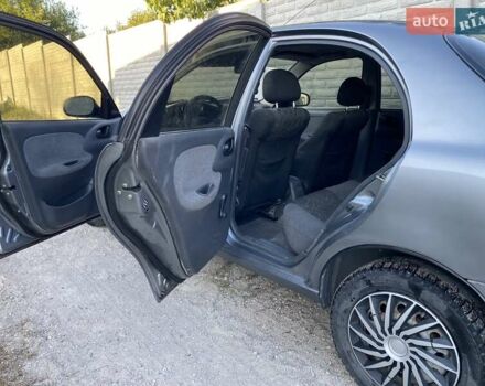 Сірий Деу Ланос, об'ємом двигуна 1.5 л та пробігом 230 тис. км за 2000 $, фото 1 на Automoto.ua