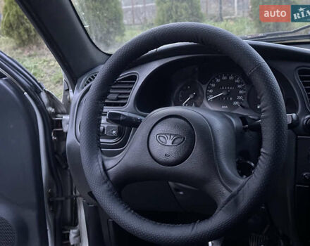 Деу Ланос 2007 у Дрогобичі на Automoto.ua Сірий Деу Ланос, об'ємом двигуна 1.5 л та пробігом 184 тис. км за 1999 $, фото 45 на Automoto.ua