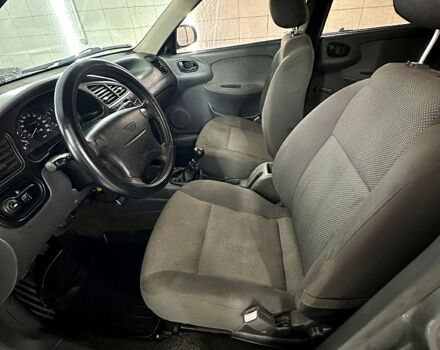 Сірий Деу Ланос, об'ємом двигуна 1.5 л та пробігом 150 тис. км за 1550 $, фото 5 на Automoto.ua