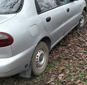 Серый Дэу Ланос, объемом двигателя 1.5 л и пробегом 280 тыс. км за 2000 $, фото 2 на Automoto.ua