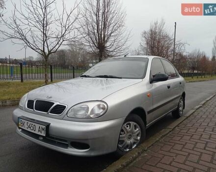 Сірий Деу Ланос, об'ємом двигуна 1.5 л та пробігом 203 тис. км за 2300 $, фото 2 на Automoto.ua