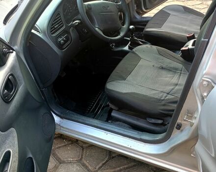 Сірий Деу Ланос, об'ємом двигуна 1.6 л та пробігом 223 тис. км за 1950 $, фото 5 на Automoto.ua