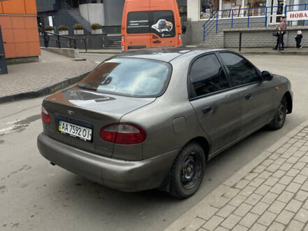Деу Ланос 2000 у Рівному на Automoto.ua Сірий Деу Ланос, об'ємом двигуна 1.5 л та пробігом 300 тис. км за 2000 $, фото 1 на Automoto.ua