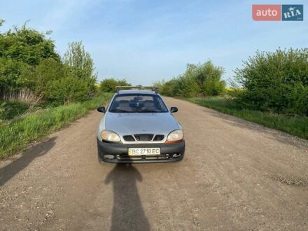 Деу Ланос 2002 у Самборе на Automoto.ua Сірий Деу Ланос, об'ємом двигуна 1.3 л та пробігом 300 тис. км за 1000 $, фото 1 на Automoto.ua