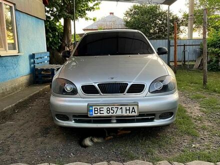 Деу Ланос 2002 у Вознесенске на Automoto.ua Сірий Деу Ланос, об'ємом двигуна 1.5 л та пробігом 416 тис. км за 2750 $, фото 1 на Automoto.ua