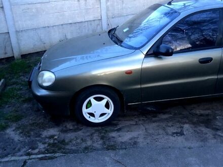 Деу Ланос 2003 у Мерефа на Automoto.ua Сірий Деу Ланос, об'ємом двигуна 1.5 л та пробігом 330 тис. км за 2400 $, фото 1 на Automoto.ua