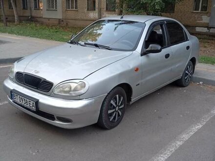Дэу Ланос 2003 в Николаеве на Automoto.ua Серый Дэу Ланос, объемом двигателя 1.35 л и пробегом 300 тыс. км за 1650 $, фото 1 на Automoto.ua