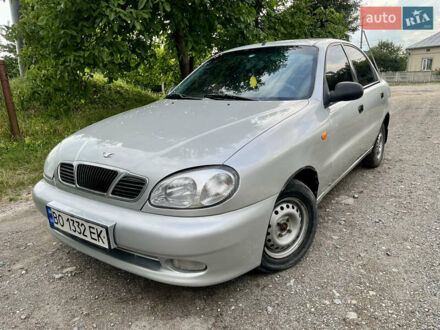 Деу Ланос 2004 у Збараже на Automoto.ua Сірий Деу Ланос, об'ємом двигуна 1.5 л та пробігом 219 тис. км за 1850 $, фото 1 на Automoto.ua