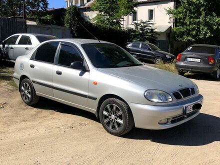 Серый Дэу Ланос, объемом двигателя 1.5 л и пробегом 210 тыс. км за 2600 $, фото 1 на Automoto.ua