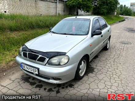 Деу Ланос 2004 у Вознесенске на Automoto.ua Сірий Деу Ланос, об'ємом двигуна 1.5 л та пробігом 150 тис. км за 1550 $, фото 1 на Automoto.ua