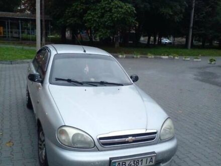 Деу Ланос 2004 у Вінниці на Automoto.ua Сірий Деу Ланос, об'ємом двигуна 1.6 л та пробігом 217 тис. км за 2700 $, фото 1 на Automoto.ua