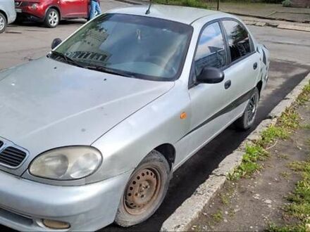 Деу Ланос 2004 у Львові на Automoto.ua Сірий Деу Ланос, об'ємом двигуна 1.5 л та пробігом 375 тис. км за 1450 $, фото 1 на Automoto.ua