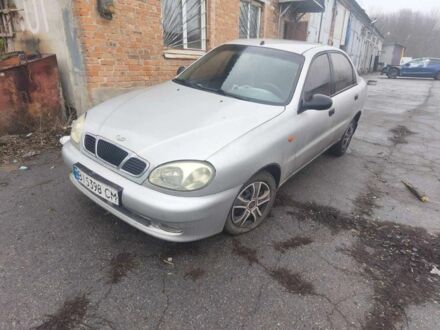 Серый Дэу Ланос, объемом двигателя 1.5 л и пробегом 150 тыс. км за 1100 $, фото 1 на Automoto.ua