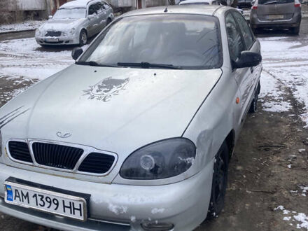 Деу Ланос 2005 у Житомирі на Automoto.ua Сірий Деу Ланос, об'ємом двигуна 1.5 л та пробігом 240 тис. км за 2000 $, фото 1 на Automoto.ua