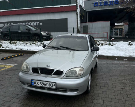 Сірий Деу Ланос, об'ємом двигуна 1.5 л та пробігом 200 тис. км за 2000 $, фото 1 на Automoto.ua