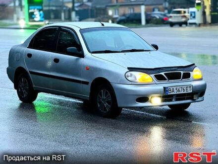 Деу Ланос 2006 у Александрие на Automoto.ua Сірий Деу Ланос, об'ємом двигуна 1.5 л та пробігом 200 тис. км за 3000 $, фото 1 на Automoto.ua