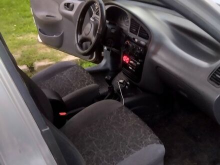 Сірий Деу Ланос, об'ємом двигуна 1.5 л та пробігом 278 тис. км за 1900 $, фото 1 на Automoto.ua