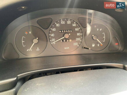 Сірий Деу Ланос, об'ємом двигуна 1.5 л та пробігом 180 тис. км за 2000 $, фото 1 на Automoto.ua