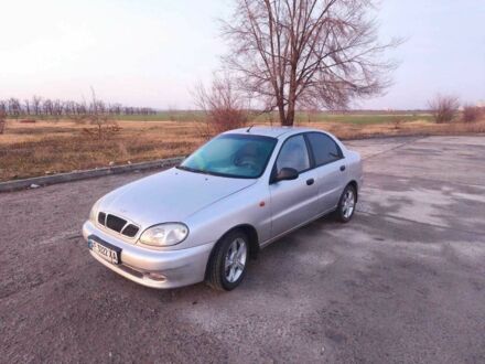 Серый Дэу Ланос, объемом двигателя 1.5 л и пробегом 40 тыс. км за 2000 $, фото 1 на Automoto.ua