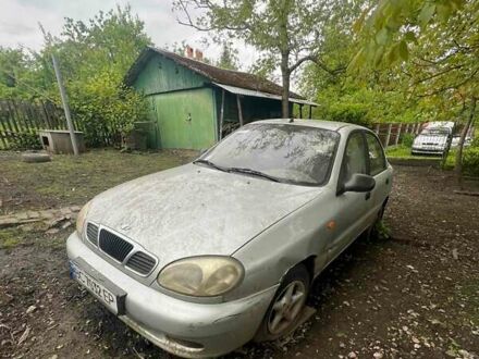 Деу Ланос 2008 у Самборе на Automoto.ua Сірий Деу Ланос, об'ємом двигуна 1.5 л та пробігом 300 тис. км за 800 $, фото 1 на Automoto.ua