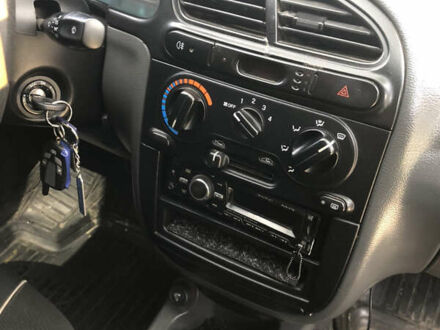 Деу Ланос 2008 у Львові на Automoto.ua Сірий Деу Ланос, об'ємом двигуна 1.5 л та пробігом 186 тис. км за 2800 $, фото 1 на Automoto.ua